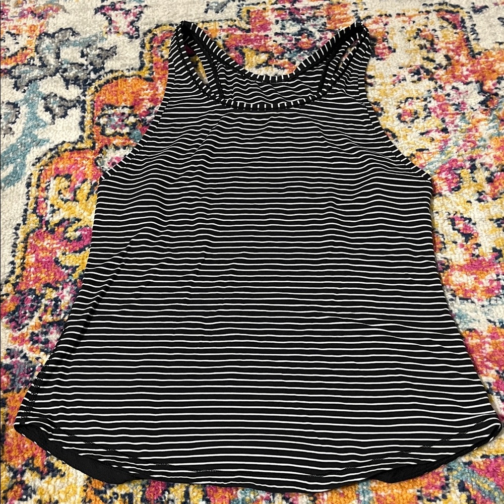 LULULEMON Striped Black and White Women's Tank Top MEDIUM?